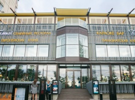 ЛюбимRest (ресторан «Любимый», караоке-бар «Bar-in», банкетный зал «Крыша»)