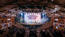 Открытие. Пивной ресторан «Альпенхаус» у стадиона «Санкт-Петербург»