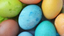 Украсить пасхальные яйца своими руками: 10 оригинальных идей