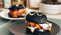 Союз вкусов: Burger Heroes и шеф-повара Артема Гребенщикова создали бургер «Брукс» в рамках МГФ