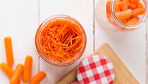 Морковь по-корейски можно усовершенствовать: добавьте пару ингредиентов — не узнаете