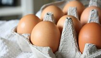 Запомните ловкий трюк: про трещины на вареных яйцах забудете навсегда