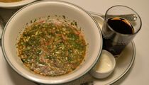 Нет ни вкуса, ни аромата: как «унылую» обычную окрошку превратить в шедевр кулинарии