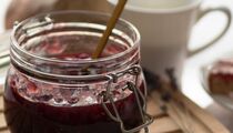Мудрые хозяйки добавляют в варенье щепотку соды: эффект феноменальный