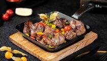 Рагу из печени по рецепту от шефа станет любимым блюдом в семье: вкуснее, чем просто обжарить