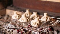 Хинкали на мангале в ресторанах Mito’s и «Есть хинкали, пить вино»