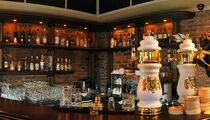 Игра для интеллектуалов от Nontrivial club в ресторане «Brasserie de Metropole»
