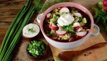 Придется выкинуть: эти три ингредиента полностью испортят вкус окрошки