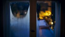 Эти средства помогут помыть окна зимой: не замерзнут на холоде