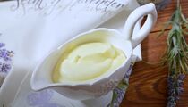 Не выливайте жидкость от зеленого горошка: получится приготовить постный майонез