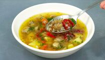 Как исправить пересоленный суп?