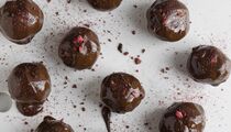 Такой десерт к чаю вы точно не пробовали: вкуснейшие конфеты из сала поразят всех