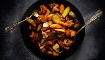 Из куриных шеек получится сытное блюдо: его часто готовят в Грузии