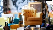 Секонд-хенд эксклюзивной мебели «Fucking Chairs» устроят в ресторане «The Oriental Club»