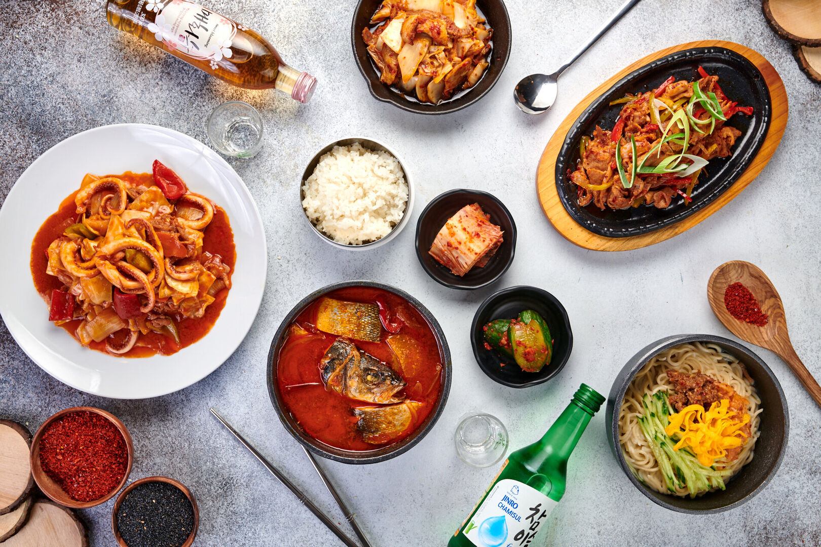 Asia цены. Ресторан корейской кухни. Азиатская кухня. Корейская еда в ресторане. Азиатская кухня блюда.