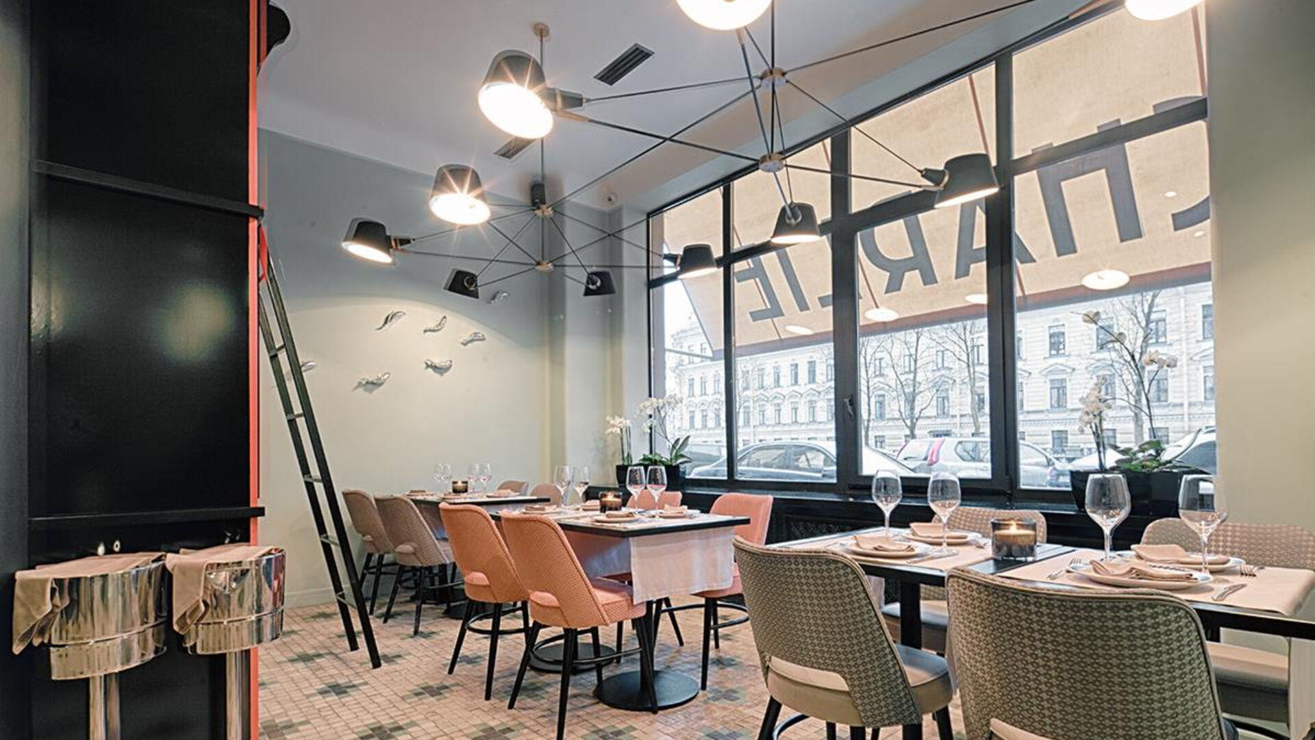 Канал грибоедова 54 паром. Чарли наб канала грибоедова 54 фото. Кафе чарли санкт-петербург. Чарли наб канала грибоедова 54 фото. Набережная канала грибоедова 54 кафе.