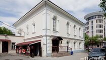 Петров двор