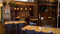Corner cafe & kitchen