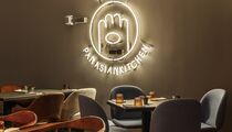 Фотографии интерьера ресторана MOMO pan asian kitchen
