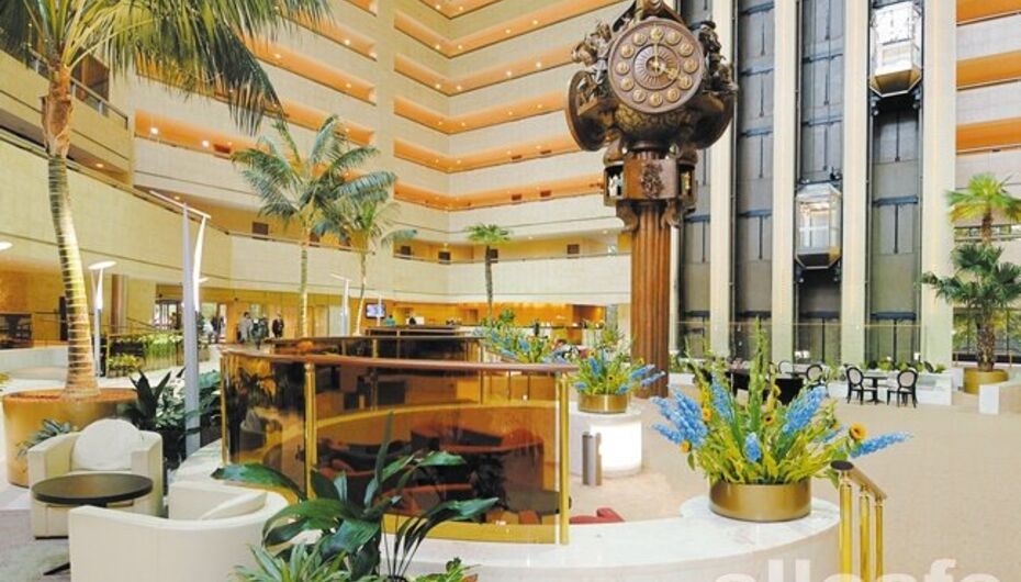 Ресторан Атриум отеля Crowne Plaza Moscow