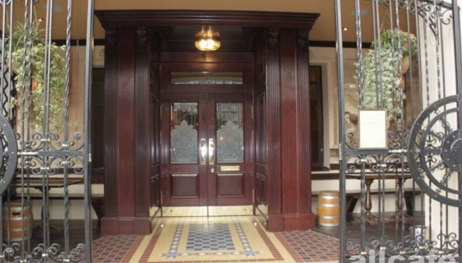 Паб Peggy O’Neill’s / Пегги О' Ниллс