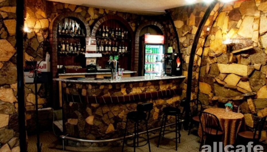 Отзывы о кафе-баре 12 стульев