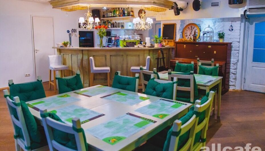 Кафе Клевер Клуб