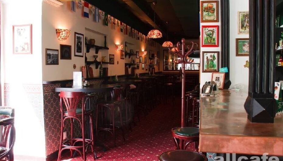 Ирландский паб красноярск. Харатс паб красноярск. Harat's pub красноярск меню. Харатс паб красноярск перенсона. Harat’s pub, красноярск, взлётная улица.