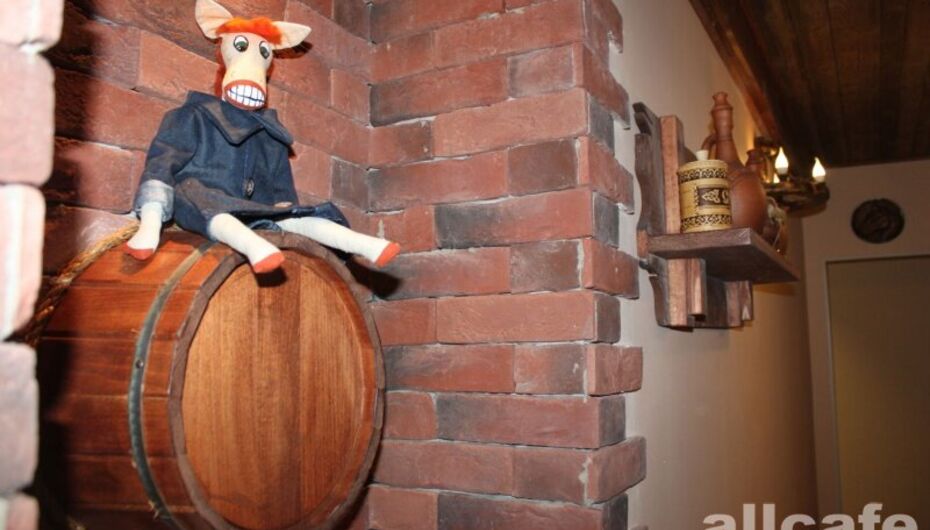 Кафе Конь в пальто