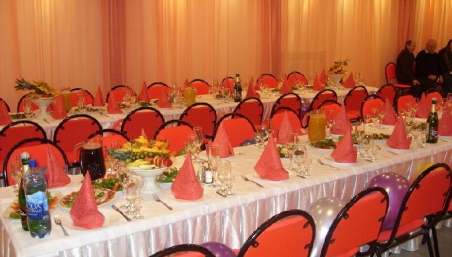 Банкетный зал Сиеста на Петухова