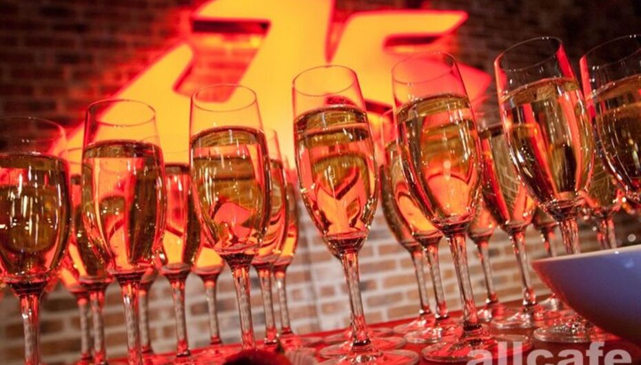 Клуб-ресторан Jet Set Sport / Джет Сет Спорт