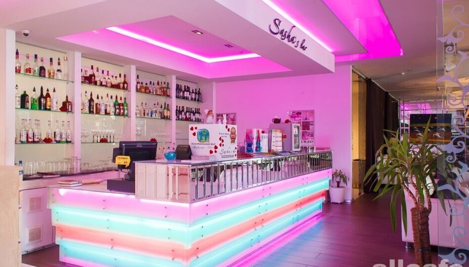 Ресторан Sasha's bar в Озерках / Саша'с бар