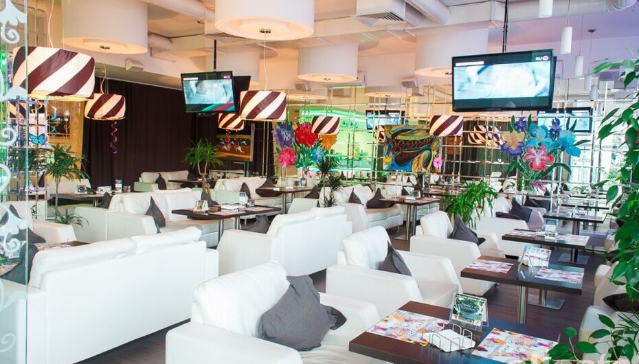 Ресторан Sasha's bar в Озерках / Саша'с бар