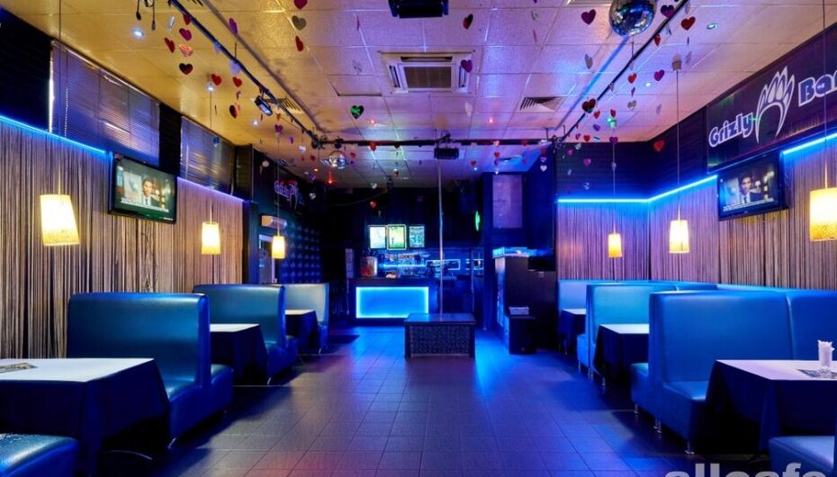 Кафе-клуб Grizly Bar / Гризли Бар