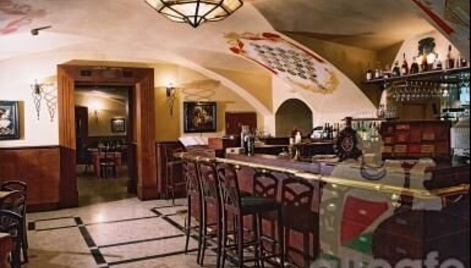 Ресторан Senat Bar / Сенат-бар