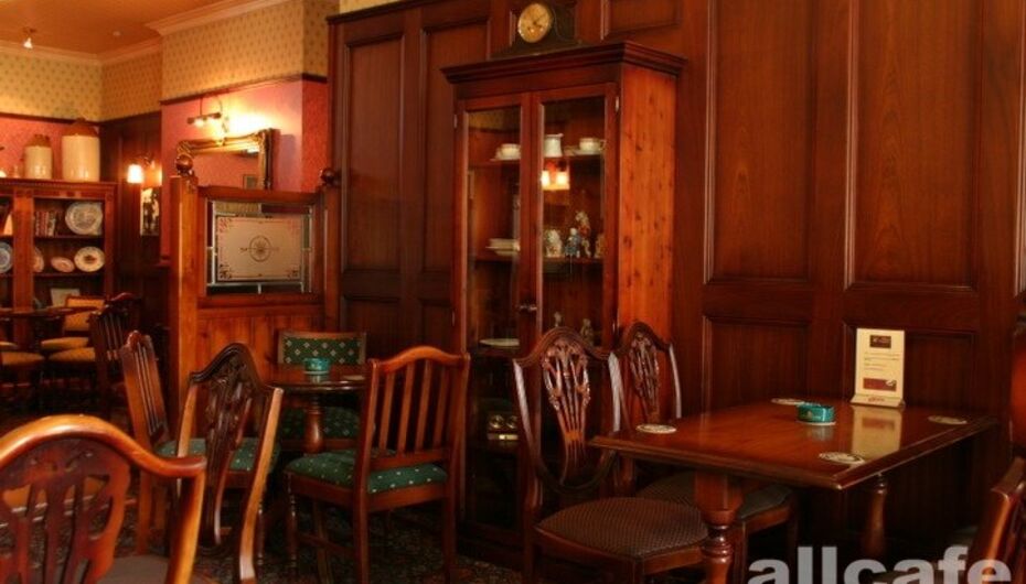 Паб Черчилль паб / Churchill`s Pub