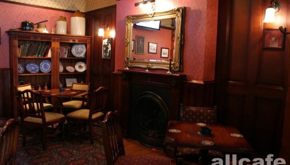 Паб Черчилль паб / Churchill`s Pub