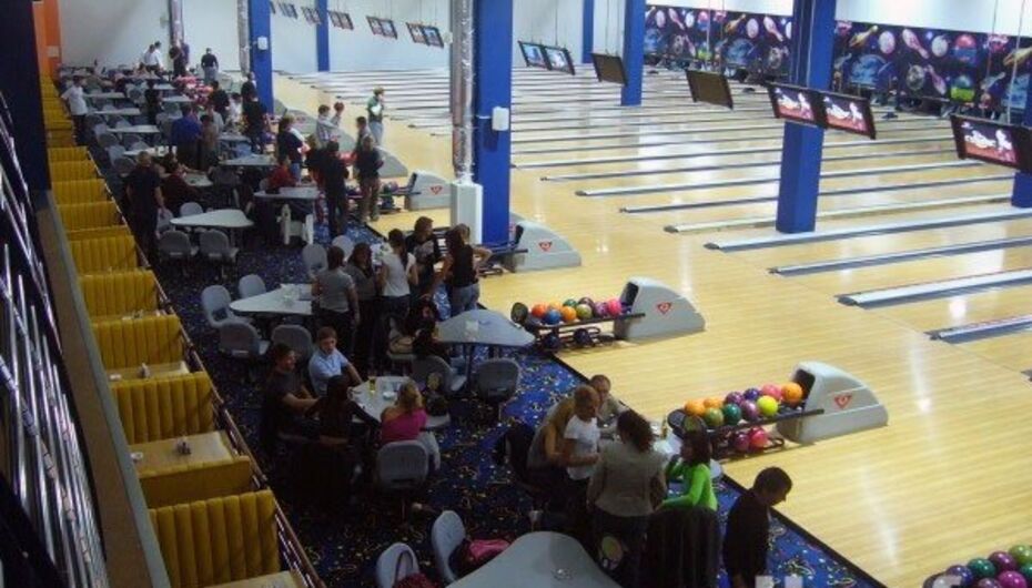 Клуб AMF bowling club / АМФ боулинг клуб