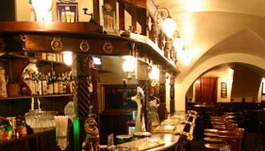 Бар Красный лев / Red Lion