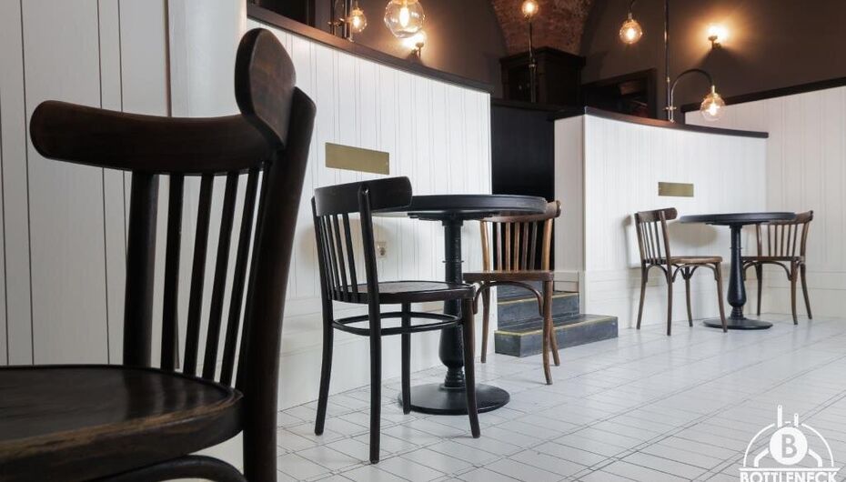 Бар BottleNeck Beer Authority