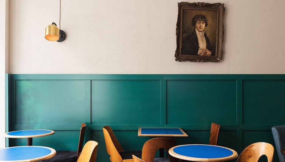 Бар Black books bar