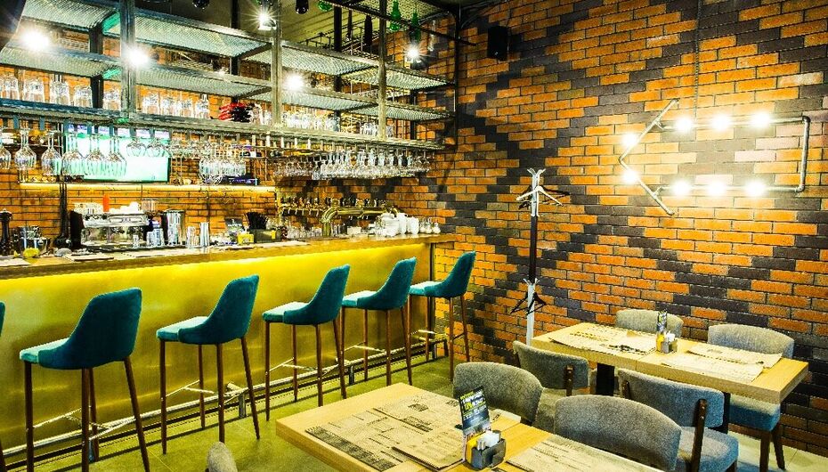 Бар Изи Паб