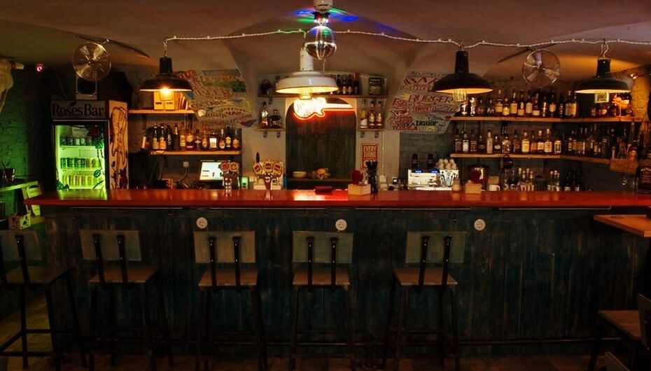 Отзывы о баре Roses bar