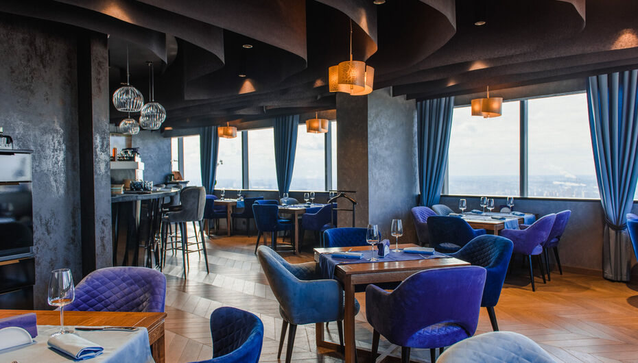 restoran 360 po adresu presnenskaya nab