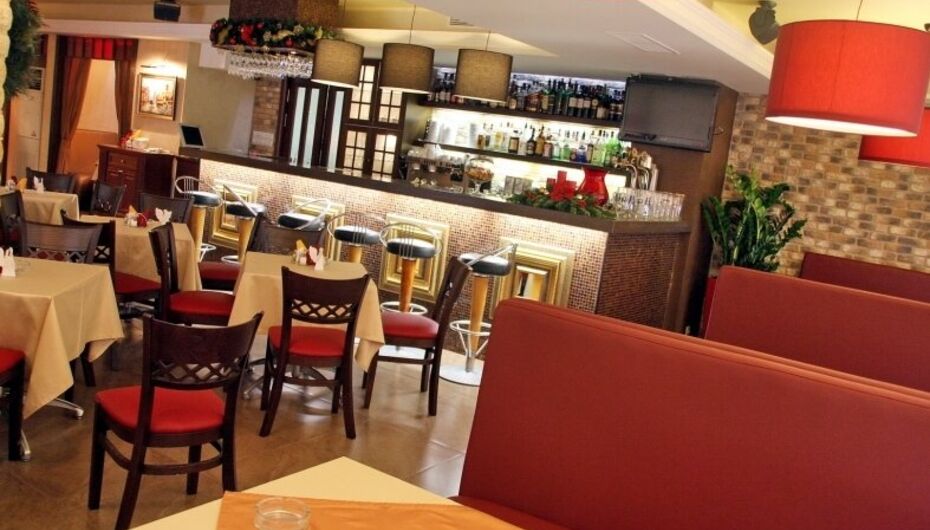 Кафе Лакомка