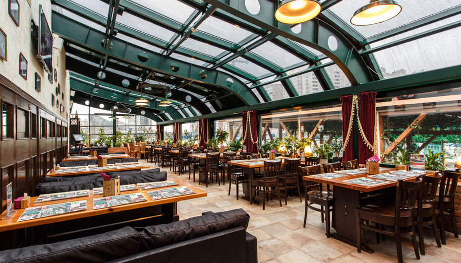 Пивной ресторан Maximilian Brauhaus