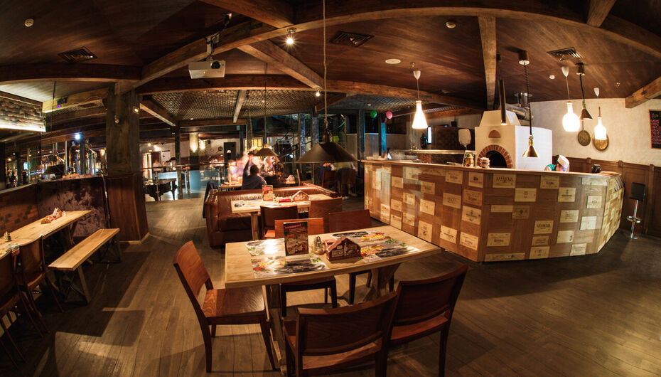 Пивной ресторан Maximilian Hall / Максимилиан