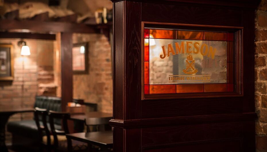 Паб Tap & Barrel Pub