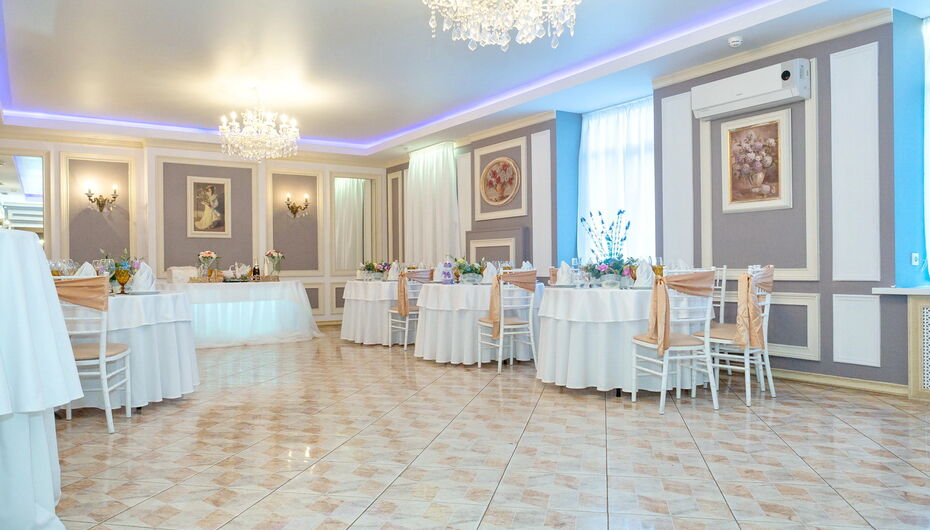 Банкетный зал Адам и Ева