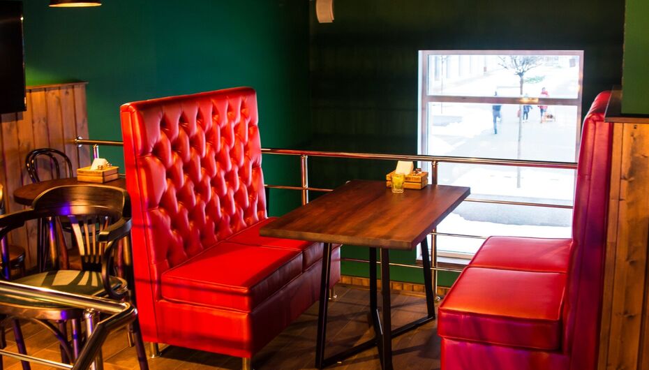 Бар МакЛарен'с Паб